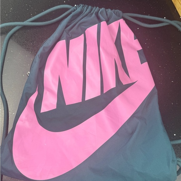 Nike Women's Pink and dark greenDrawstring Bag - Picture 3 of 5